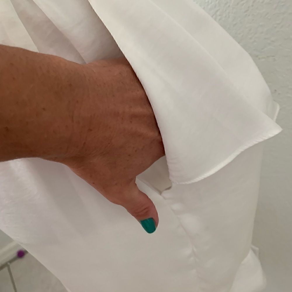 VINCE CAMUTO WHITE FLOWY DRESS - Picture 5 of 7
